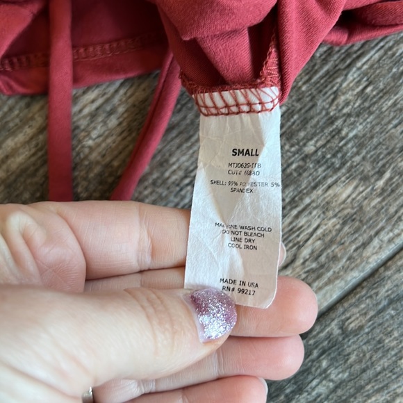 Moa moa cinch front top - Picture 7 of 9